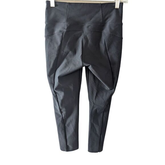 ATHLETA Stellar Crop Pant In Black Size XSP - Picture 6 of 6